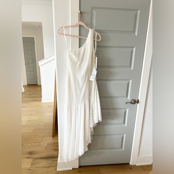 NWT Mac Duggal 93741 Pearl Sequin One Shoulder Asymmetrical White Midi Gown - Picture 3 of 9